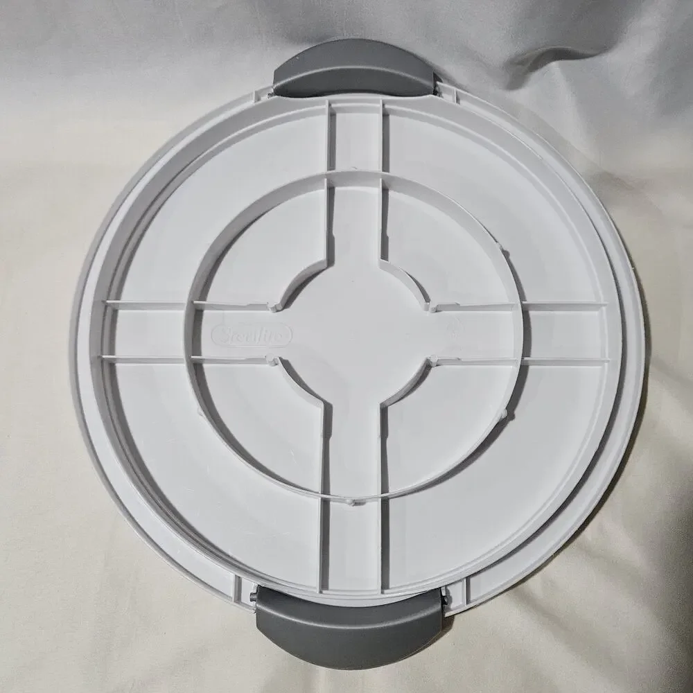 Sterilite Cake Server Carrier 12